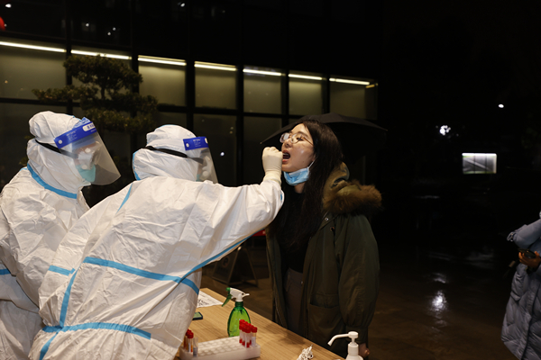 爱情岛论坛
创业大厦全体职工接受核酸检测.jpg