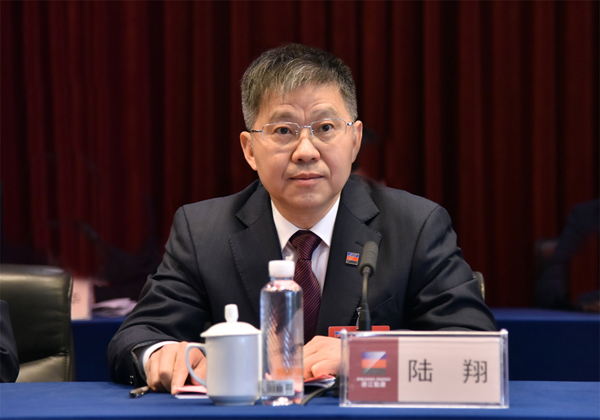 120006x.jpg 120006x.jpg